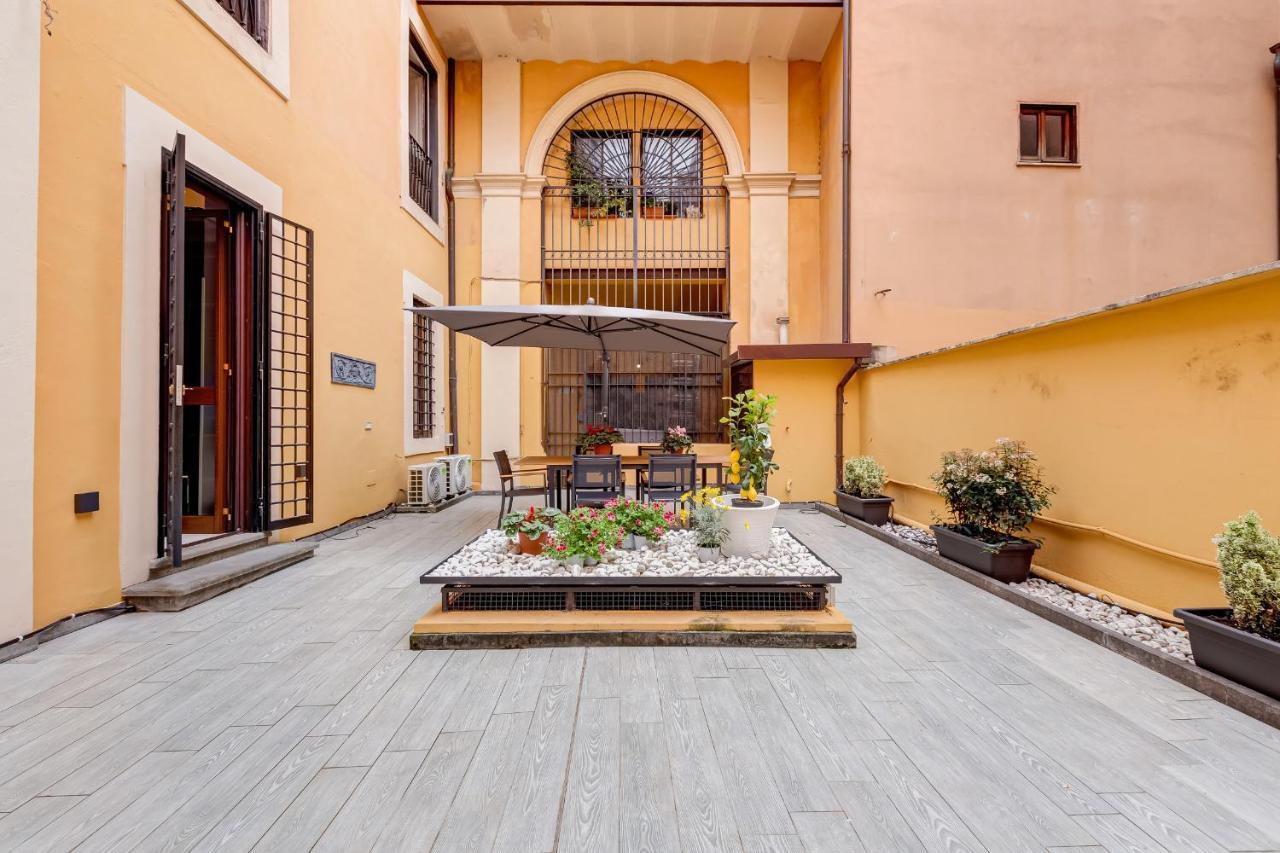 Spanish Garden Рим Екстер'єр фото